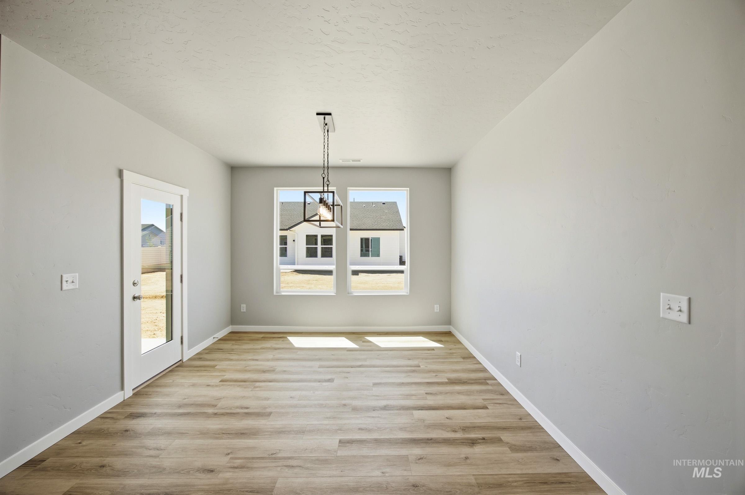 1103 E Duncan Creek St, Nampa, Idaho 83686, 4 Bedrooms, 2 Bathrooms, Residential For Sale, Price $549,990, 99001384
