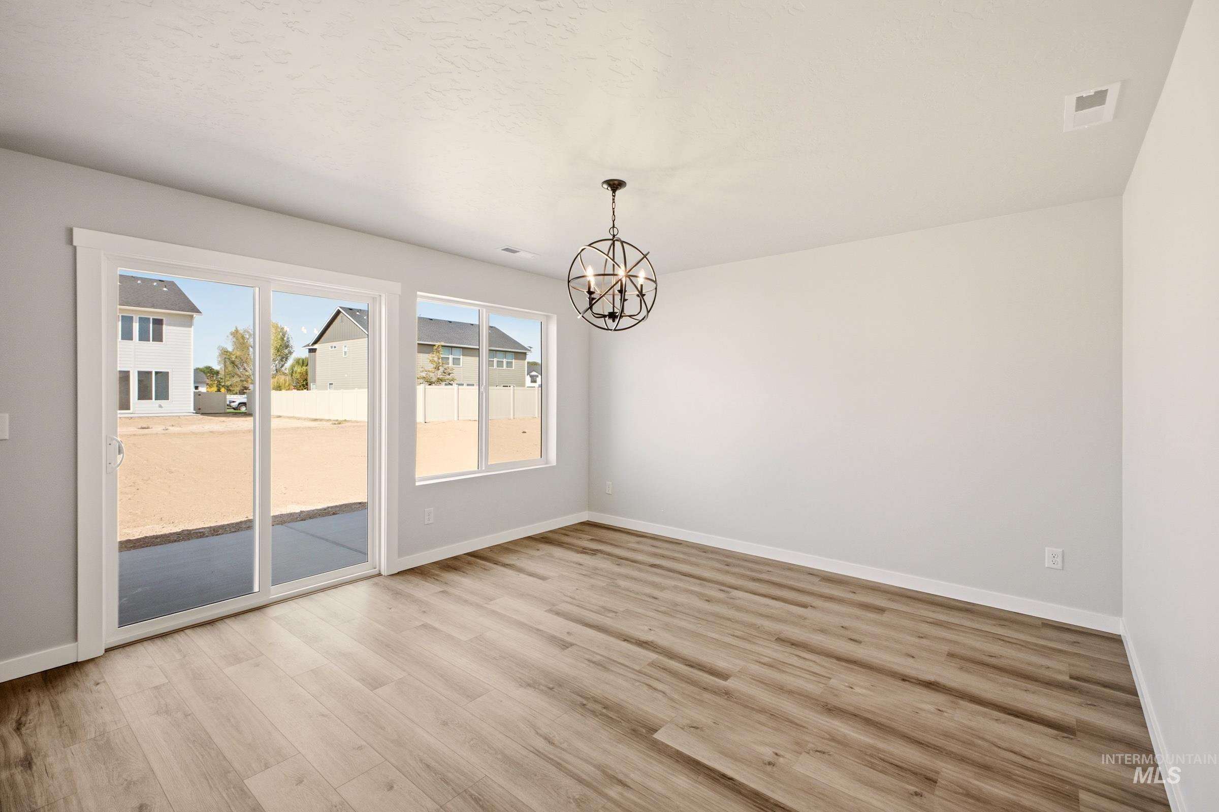 5319 S Edgecomb Way, Nampa, Idaho 83686, 5 Bedrooms, 2.5 Bathrooms, Residential For Sale, Price $559,990,MLS 99001386