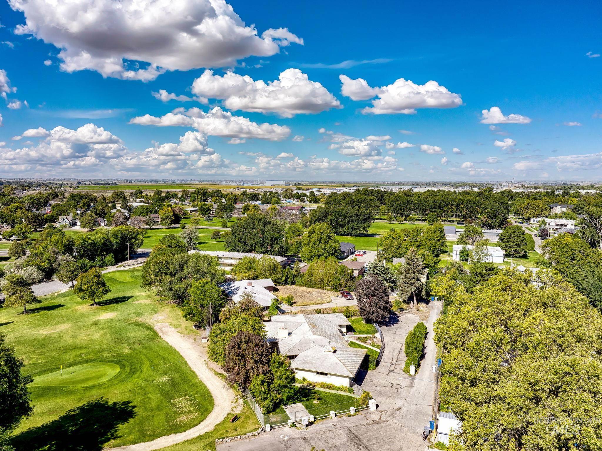 619 Fairway Dr, Caldwell, Idaho 83605, 2 Bedrooms, 2.5 Bathrooms, Residential For Sale, Price $699,000, 99001390
