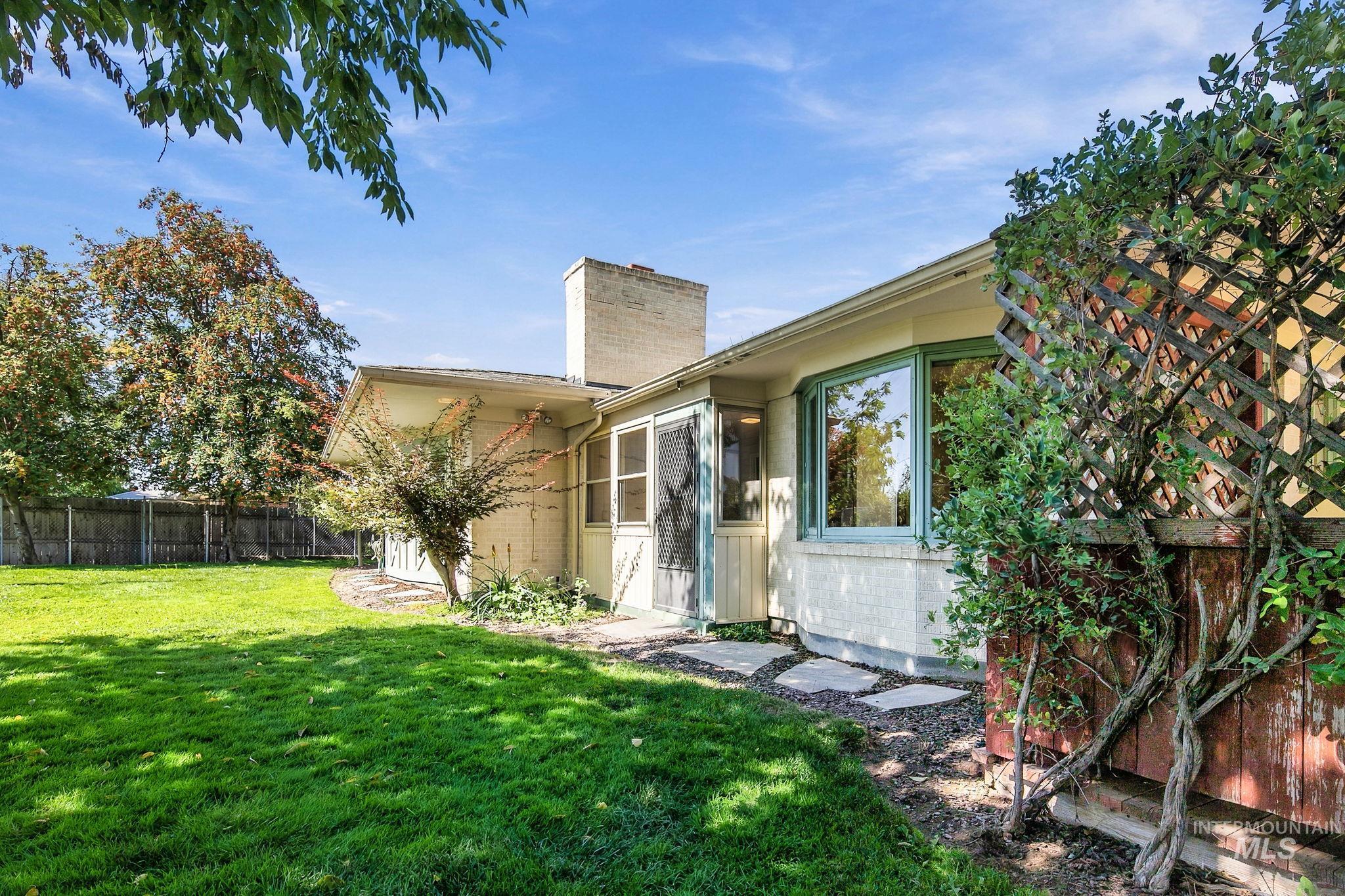 619 Fairway Dr, Caldwell, Idaho 83605, 2 Bedrooms, 2.5 Bathrooms, Residential For Sale, Price $699,000, 99001390
