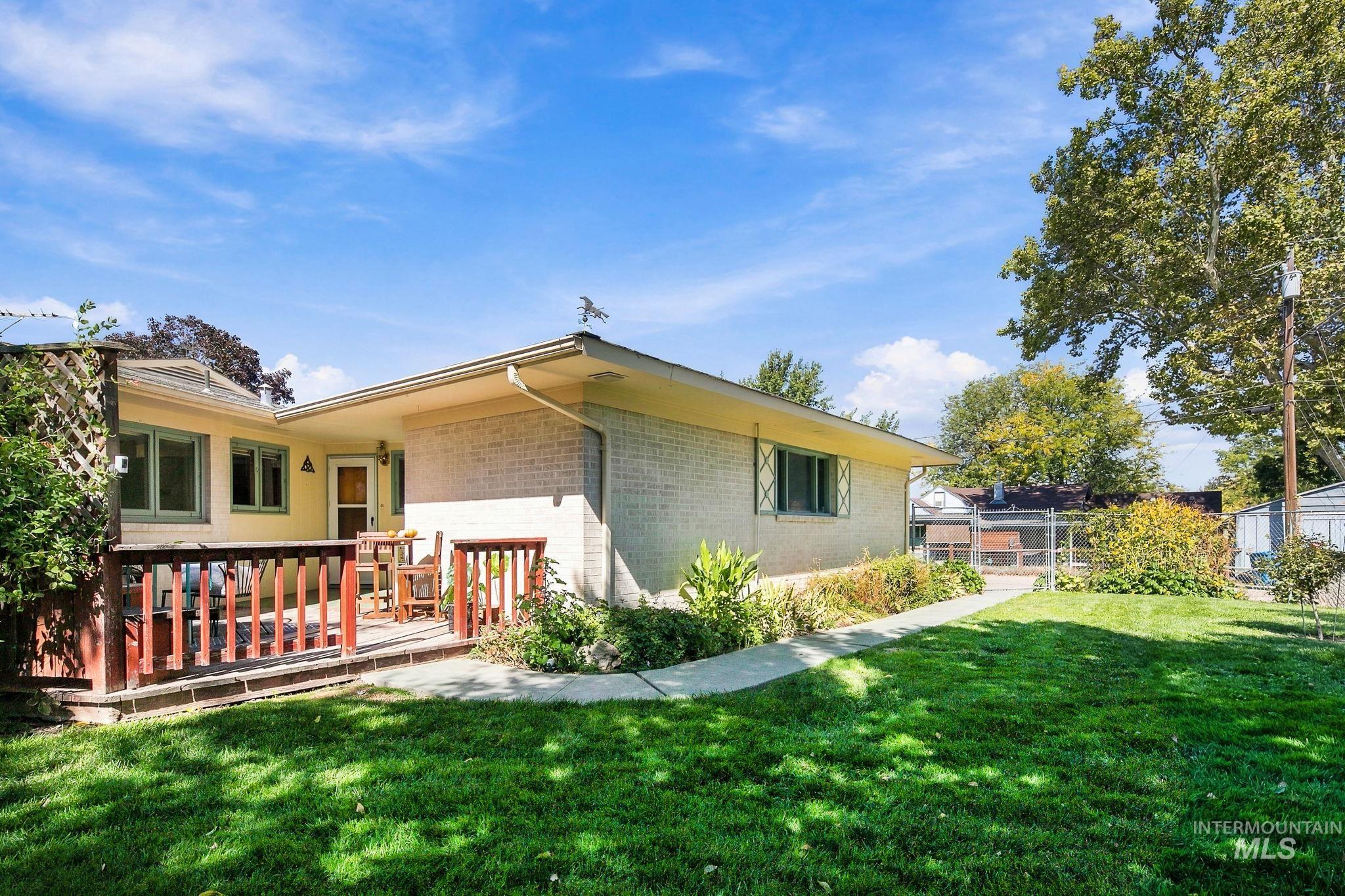 619 Fairway Dr, Caldwell, Idaho 83605, 2 Bedrooms, 2.5 Bathrooms, Residential For Sale, Price $699,000, 99001390