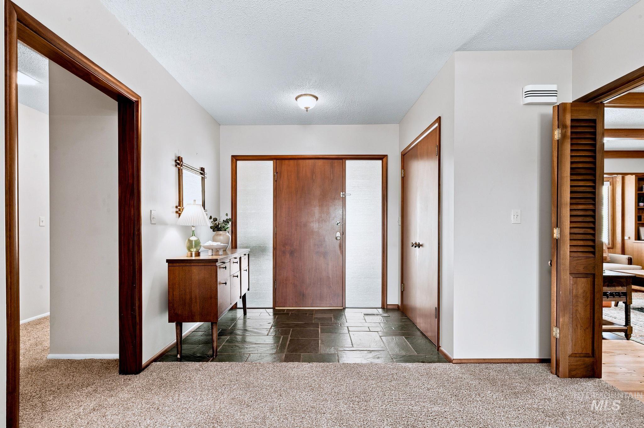 619 Fairway Dr, Caldwell, Idaho 83605, 2 Bedrooms, 2.5 Bathrooms, Residential For Sale, Price $699,000, 99001390