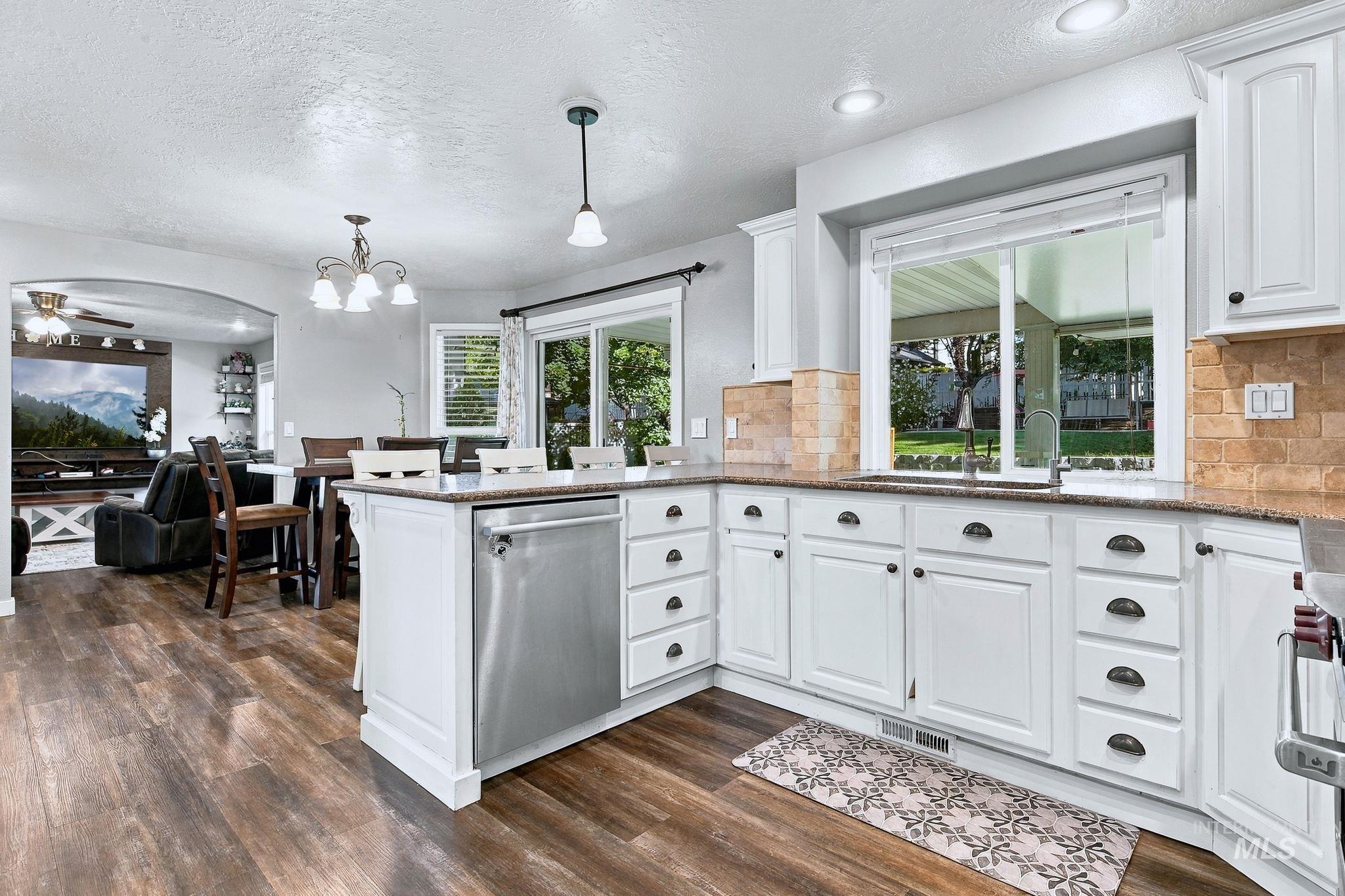 794 E Martinique Dr, Meridian, Idaho 83642, 5 Bedrooms, 3.5 Bathrooms, Residential For Sale, Price $785,900, 99001392