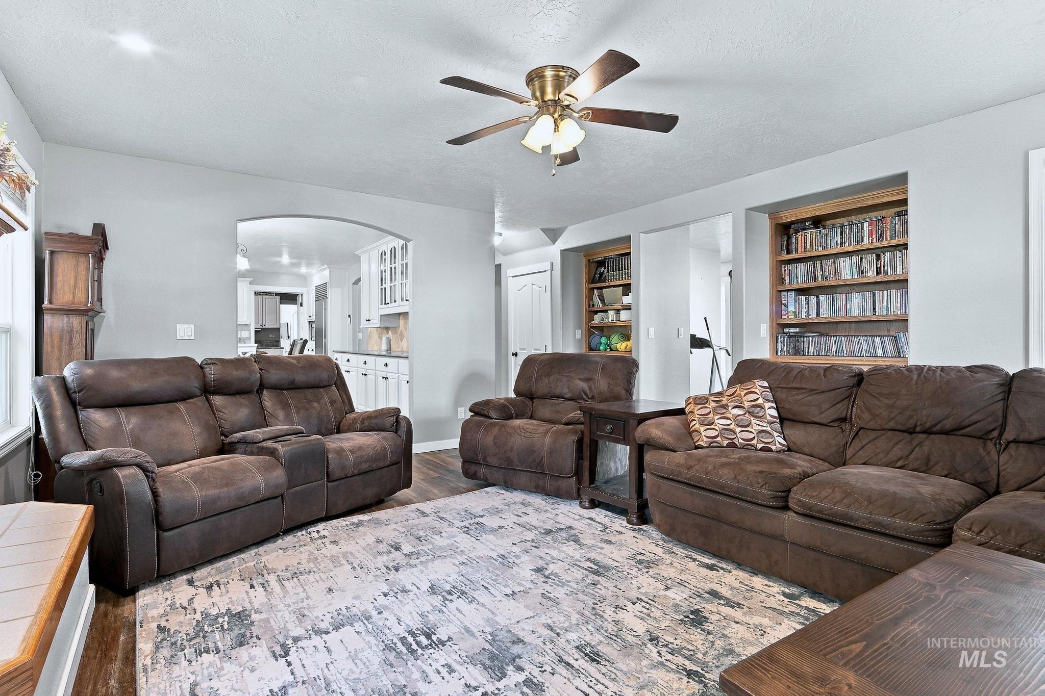 794 E Martinique Dr, Meridian, Idaho 83642, 5 Bedrooms, 3.5 Bathrooms, Residential For Sale, Price $785,900, 99001392