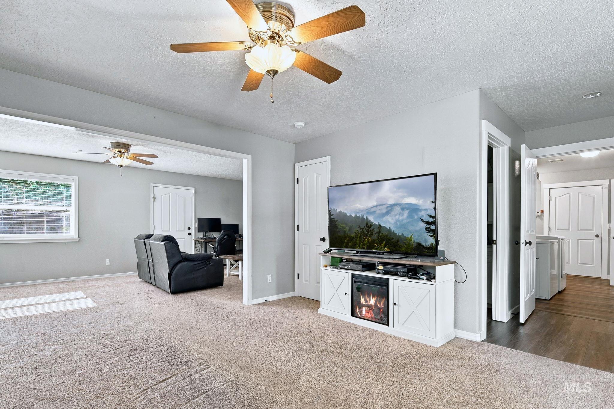 794 E Martinique Dr, Meridian, Idaho 83642, 5 Bedrooms, 3.5 Bathrooms, Residential For Sale, Price $785,900, 99001392