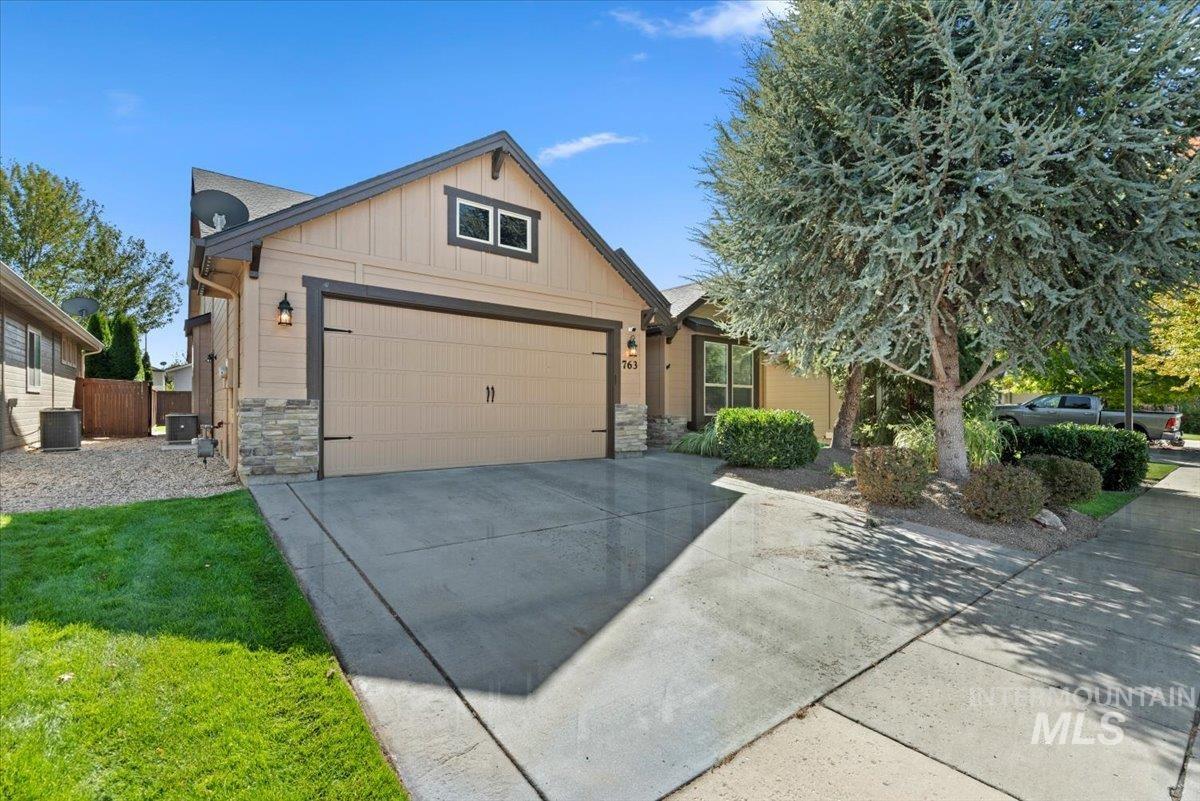 763 W Laughton Dr., Meridian, Idaho 83646, 4 Bedrooms, 2 Bathrooms, Residential For Sale, Price $615,000, 99001394