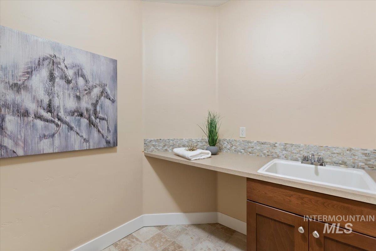 763 W Laughton Dr., Meridian, Idaho 83646, 4 Bedrooms, 2 Bathrooms, Residential For Sale, Price $615,000, 99001394
