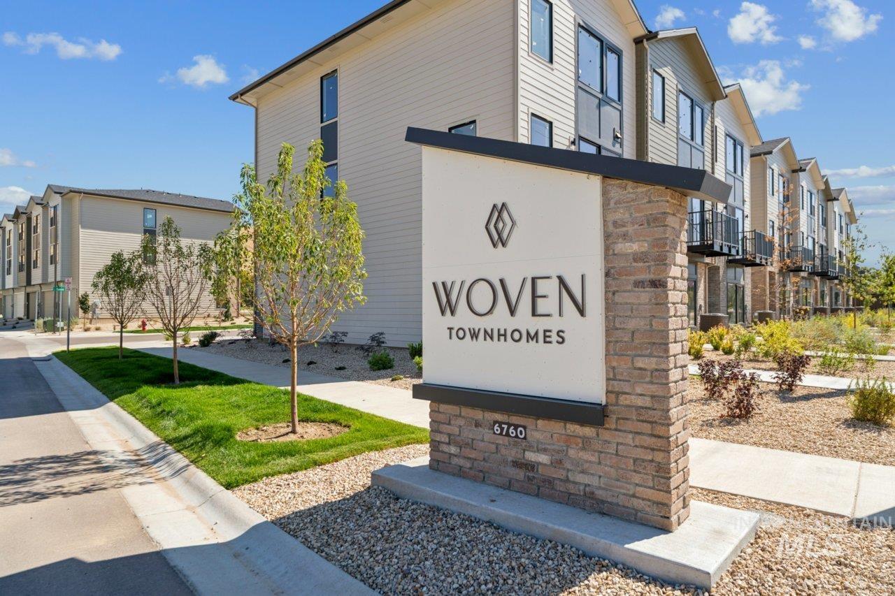 6917 E Bonsall St, Boise, Idaho 83716, 3 Bedrooms, 2.5 Bathrooms, Residential For Sale, Price $646,775, 99001396