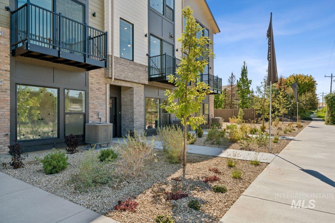 5089 S Boven Ave, Boise, Idaho 83716, 3 Bedrooms, 3.5 Bathrooms, Residential For Sale, Price $597,775, 99001399