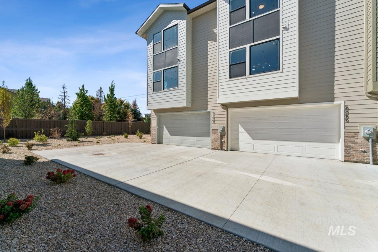 5089 S Boven Ave, Boise, Idaho 83716, 3 Bedrooms, 3.5 Bathrooms, Residential For Sale, Price $597,775, 99001399