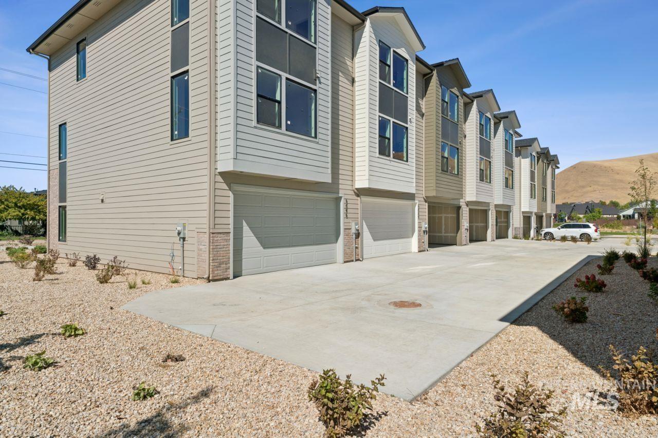 5089 S Boven Ave, Boise, Idaho 83716, 3 Bedrooms, 3.5 Bathrooms, Residential For Sale, Price $597,775, 99001399