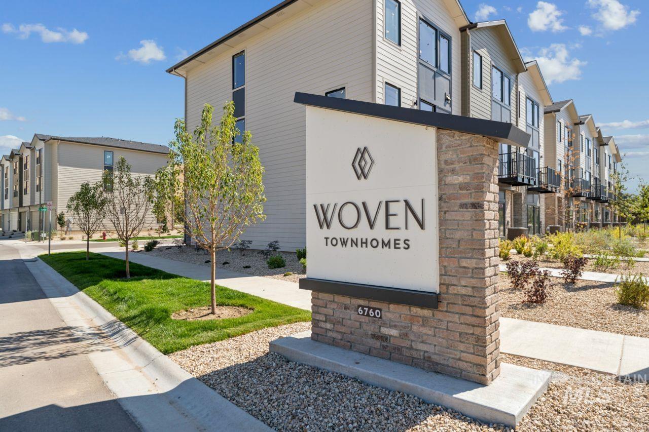 5089 S Boven Ave, Boise, Idaho 83716, 3 Bedrooms, 3.5 Bathrooms, Residential For Sale, Price $597,775, 99001399