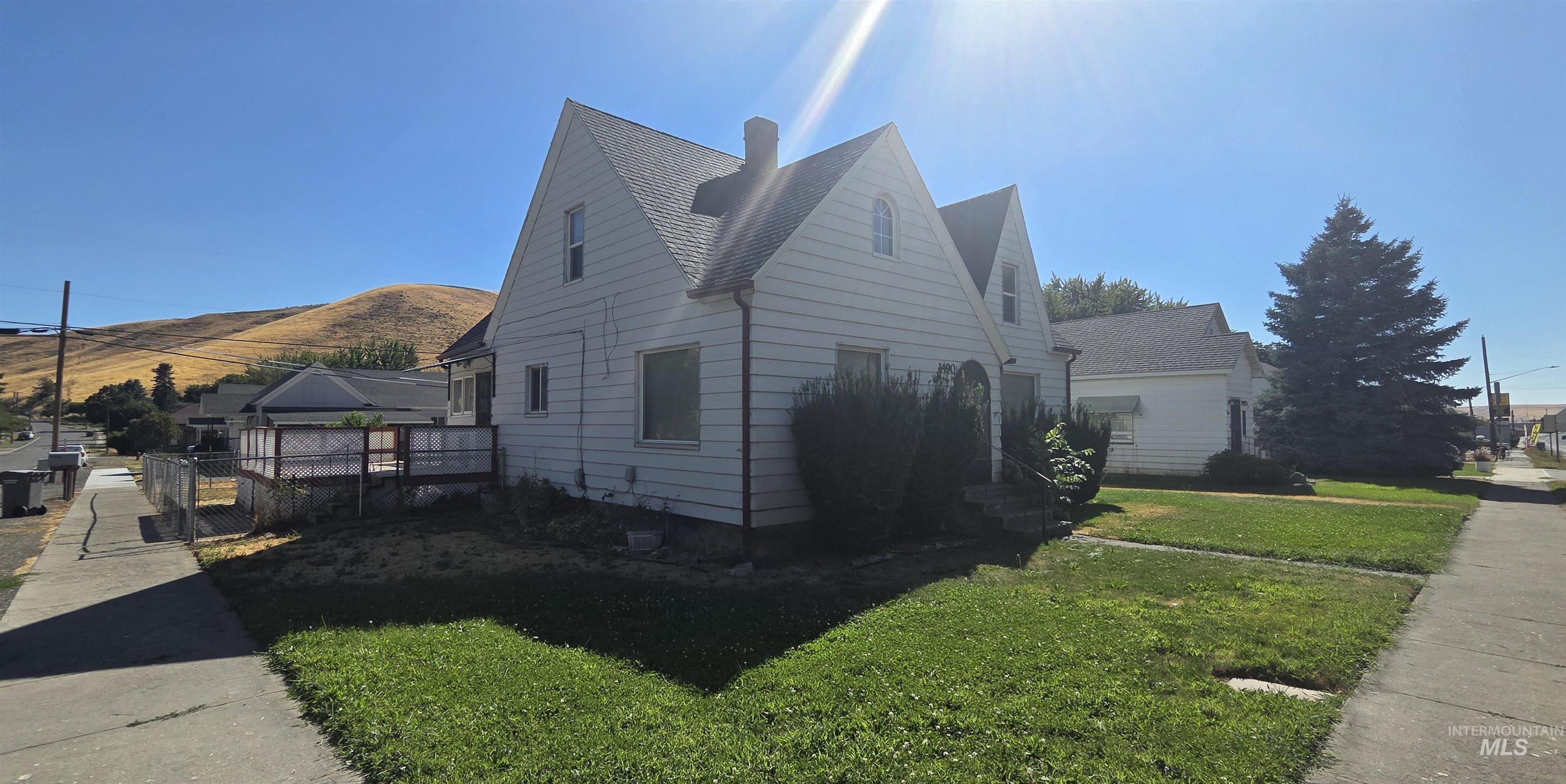 1490 Main, Pomeroy, Washington 99347, 3 Bedrooms, 1.5 Bathrooms, Residential For Sale, Price $234,900, 99001400