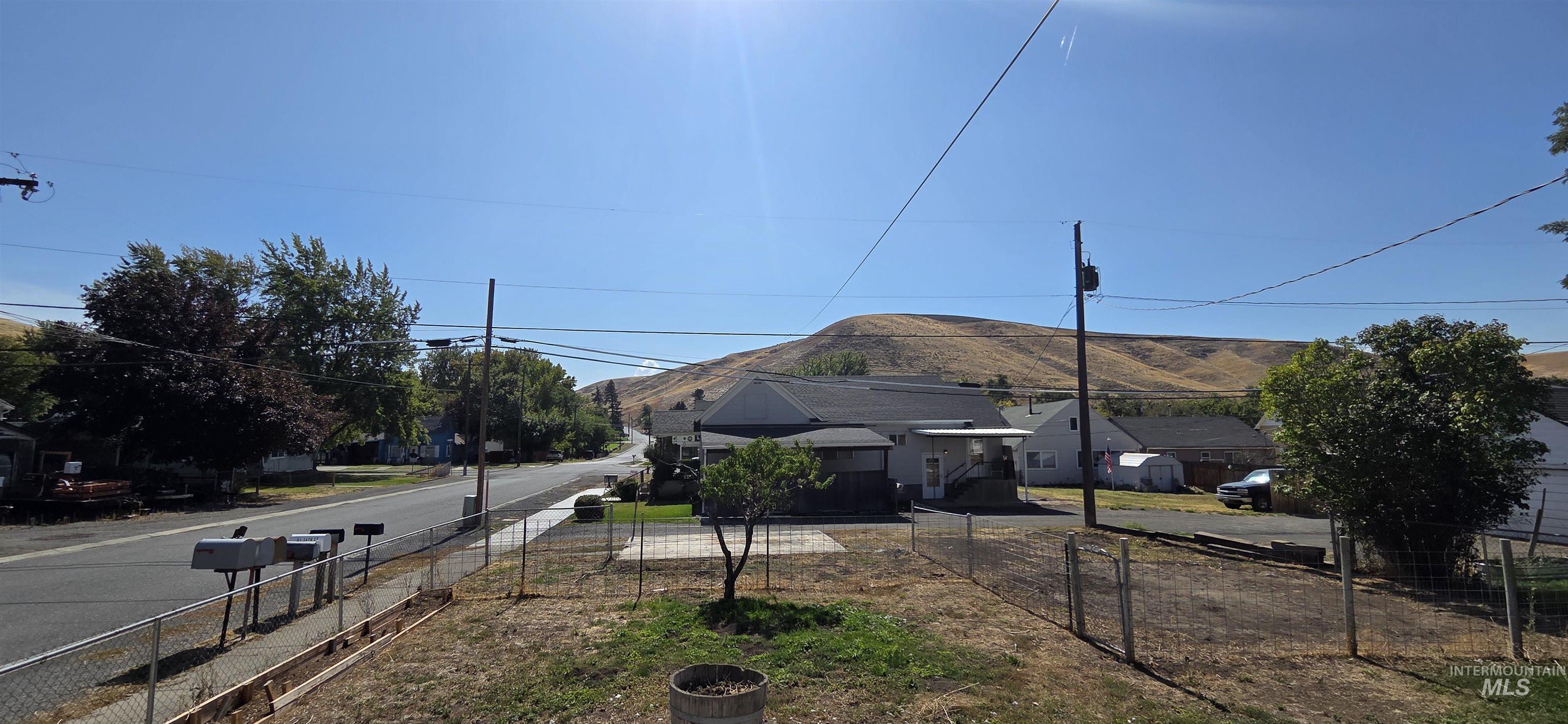 1490 Main, Pomeroy, Washington 99347, 3 Bedrooms, 1.5 Bathrooms, Residential For Sale, Price $234,900, 99001400