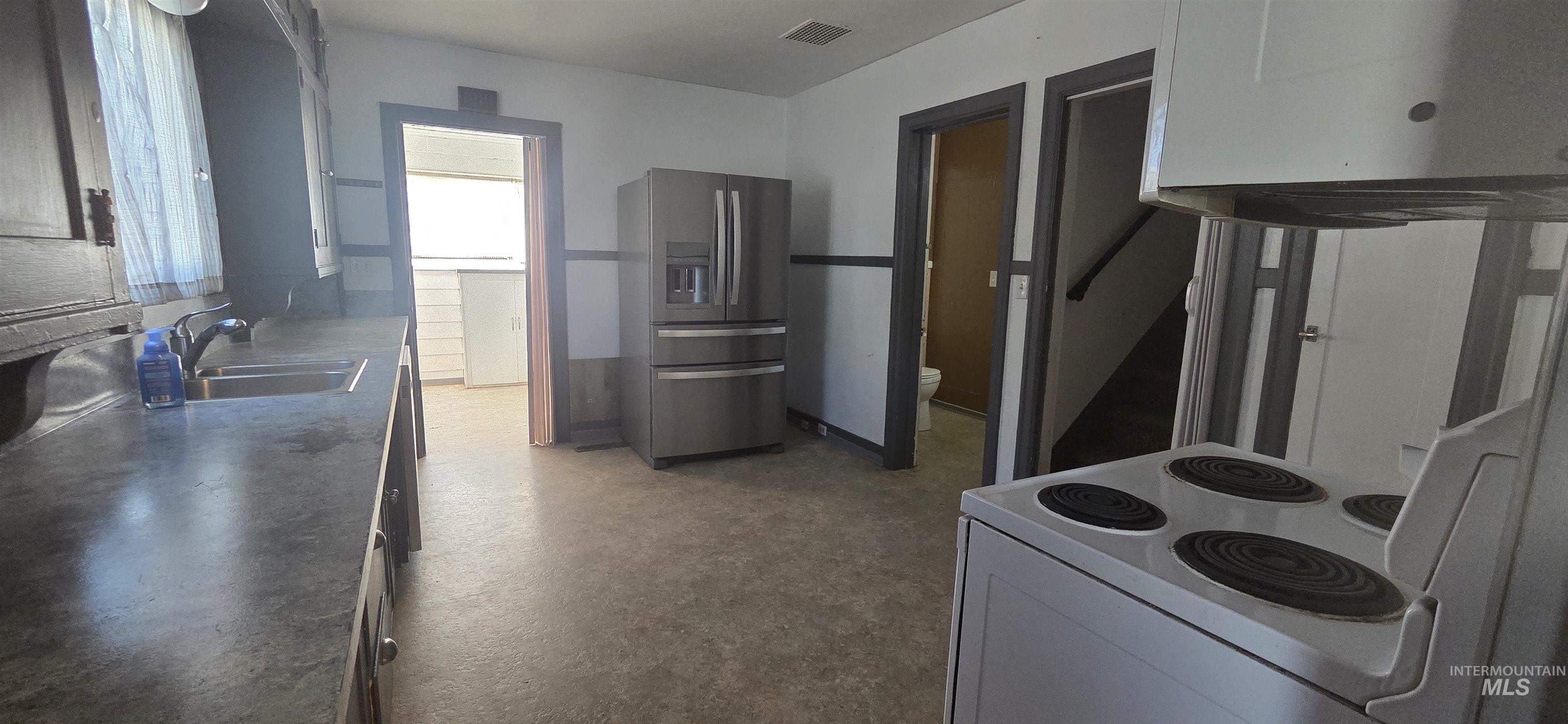 1490 Main, Pomeroy, Washington 99347, 3 Bedrooms, 1.5 Bathrooms, Residential For Sale, Price $234,900, 99001400