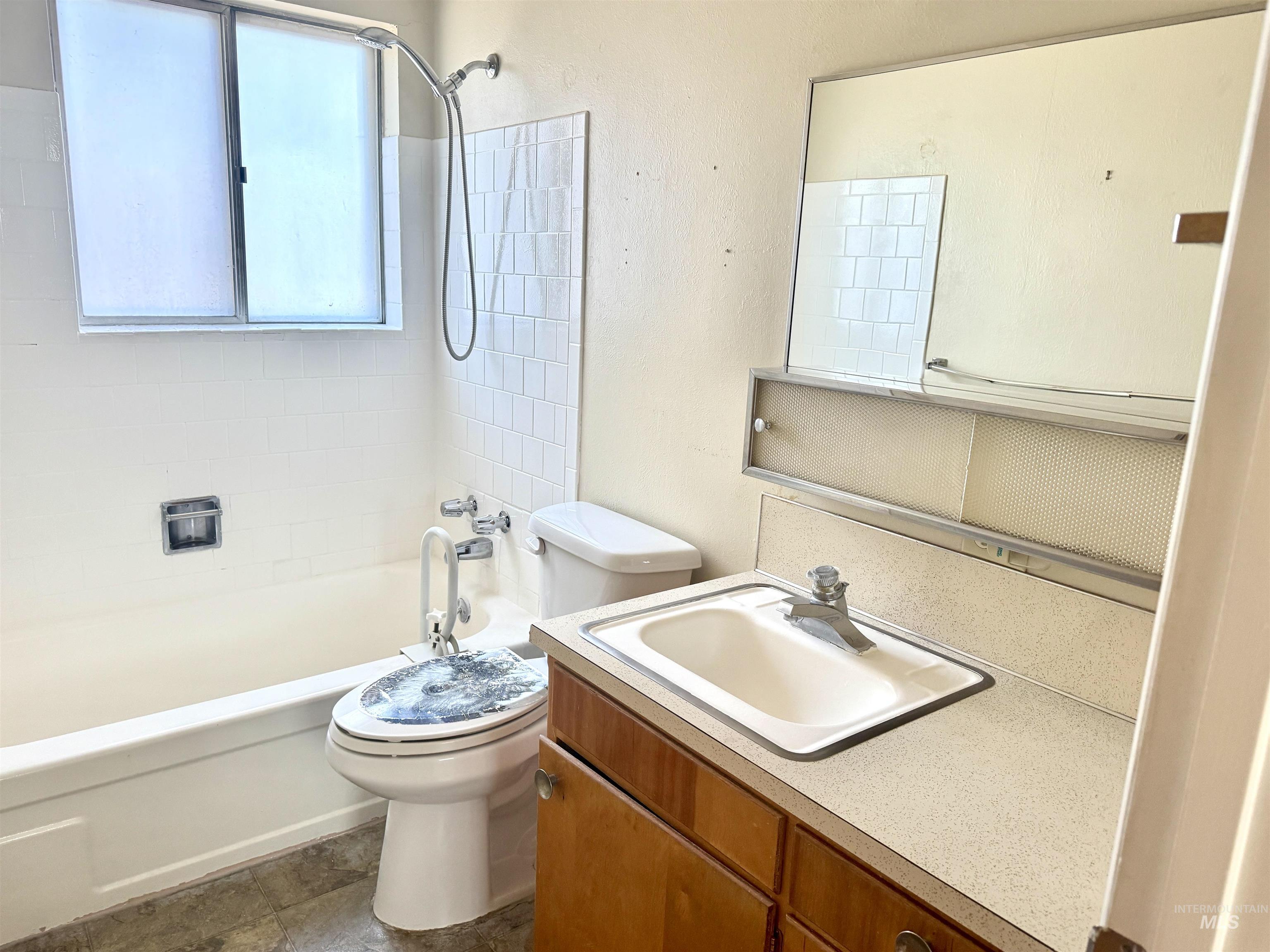 1512 10th St S, Nampa, Idaho 83651, 2 Bedrooms, 1 Bathroom, Residential For Sale, Price $261,900,MLS 99001401