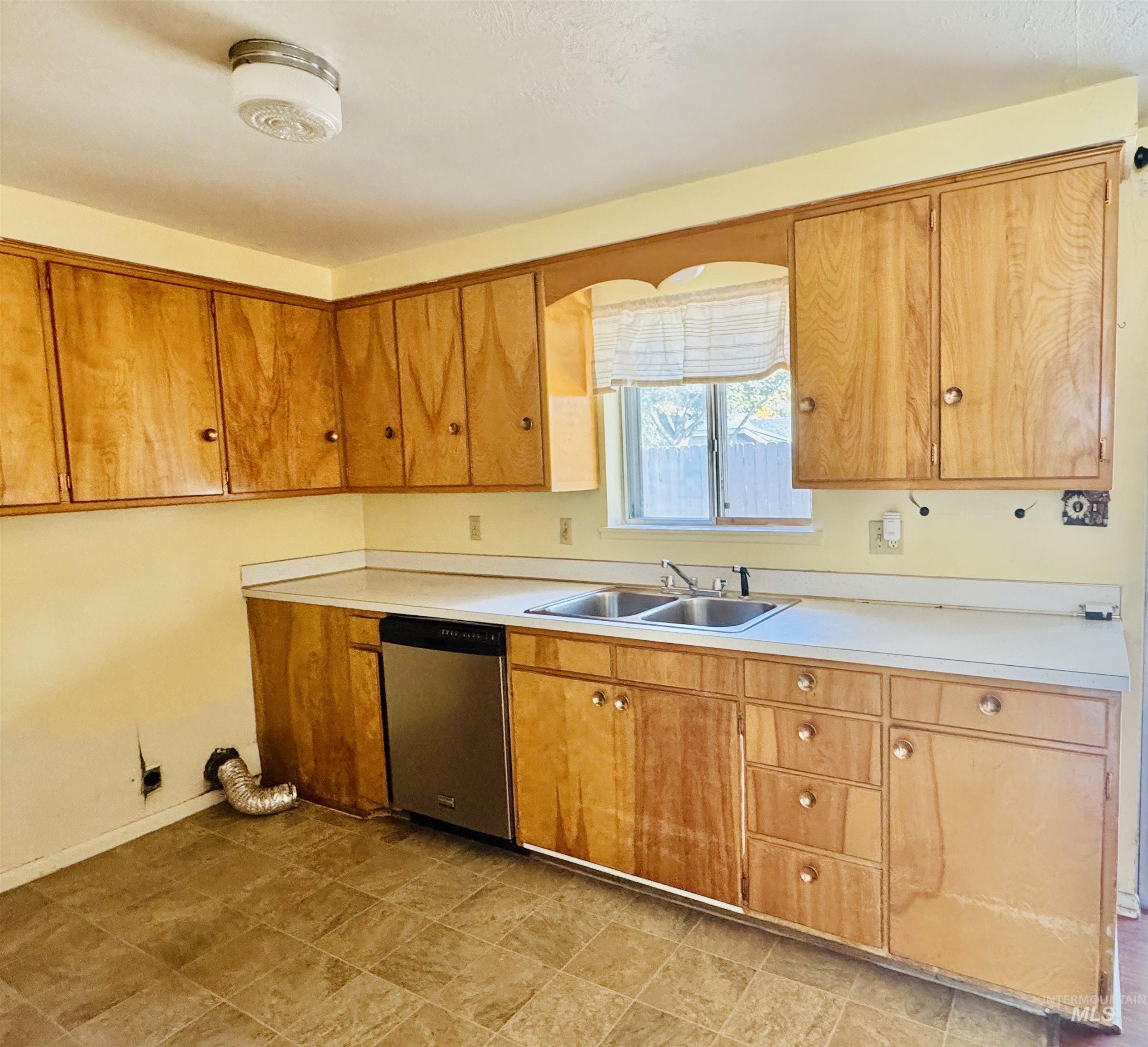 1512 10th St S, Nampa, Idaho 83651, 2 Bedrooms, 1 Bathroom, Residential For Sale, Price $261,900,MLS 99001401