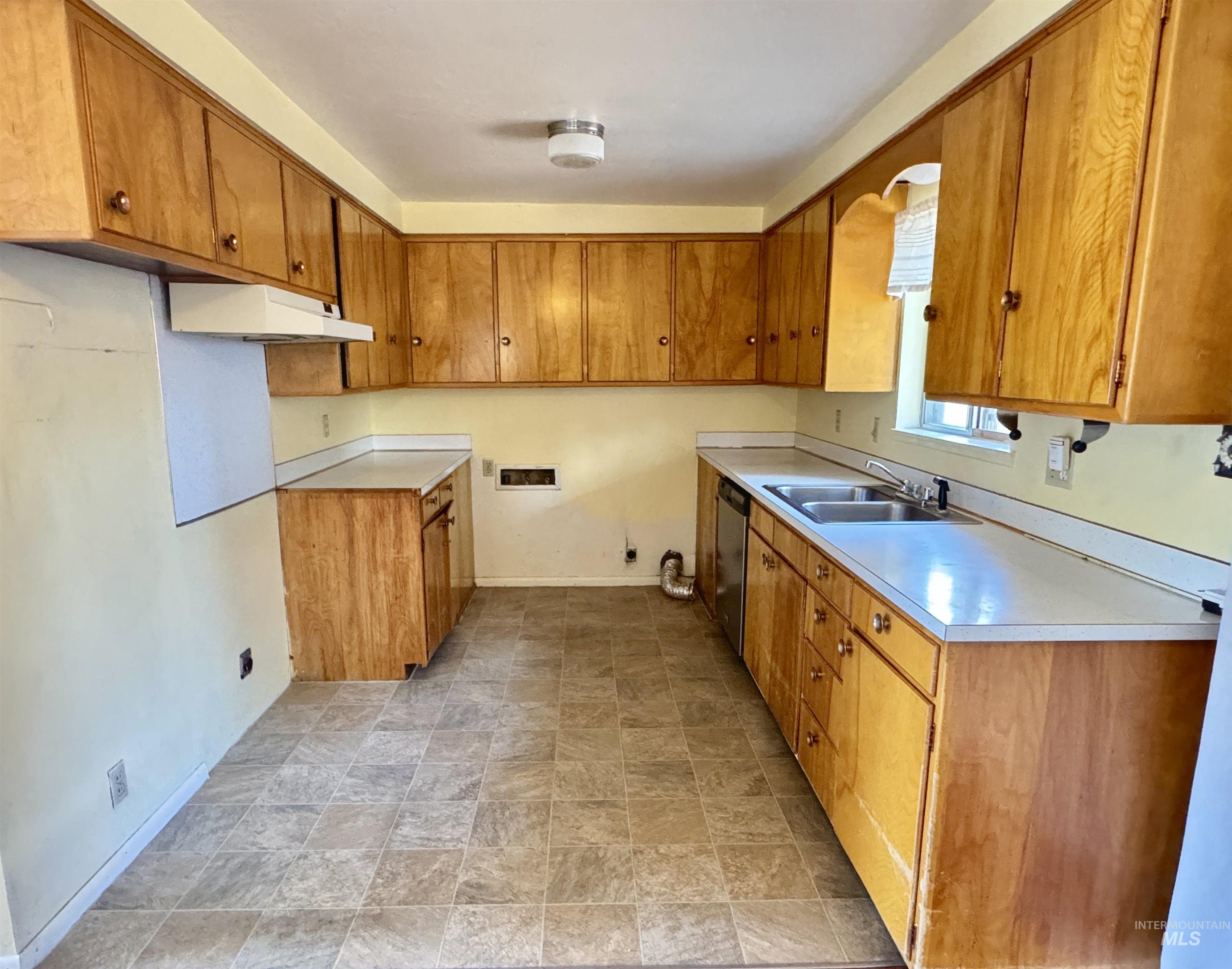 1512 10th St S, Nampa, Idaho 83651, 2 Bedrooms, 1 Bathroom, Residential For Sale, Price $261,900,MLS 99001401