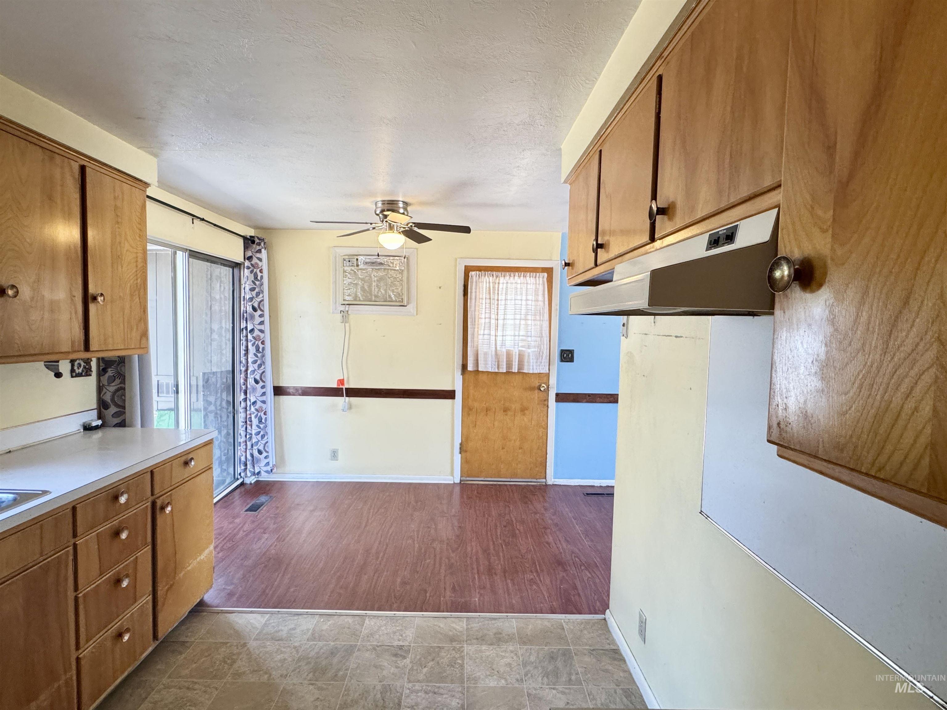1512 10th St S, Nampa, Idaho 83651, 2 Bedrooms, 1 Bathroom, Residential For Sale, Price $261,900,MLS 99001401