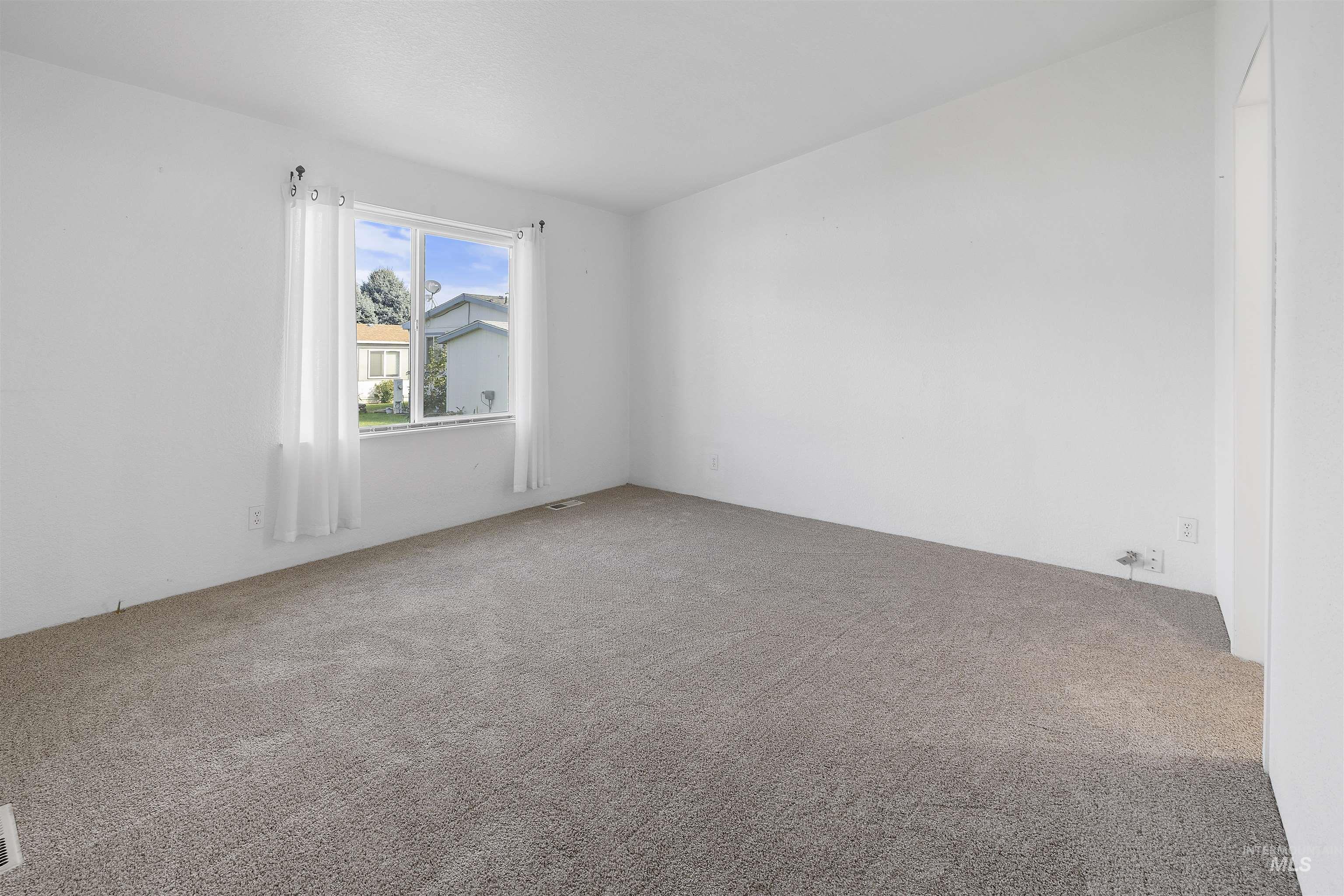 3610 15th Street, Lewiston, Idaho 83501, 3 Bedrooms, 2 Bathrooms, Residential For Sale, Price $155,000, 99001403