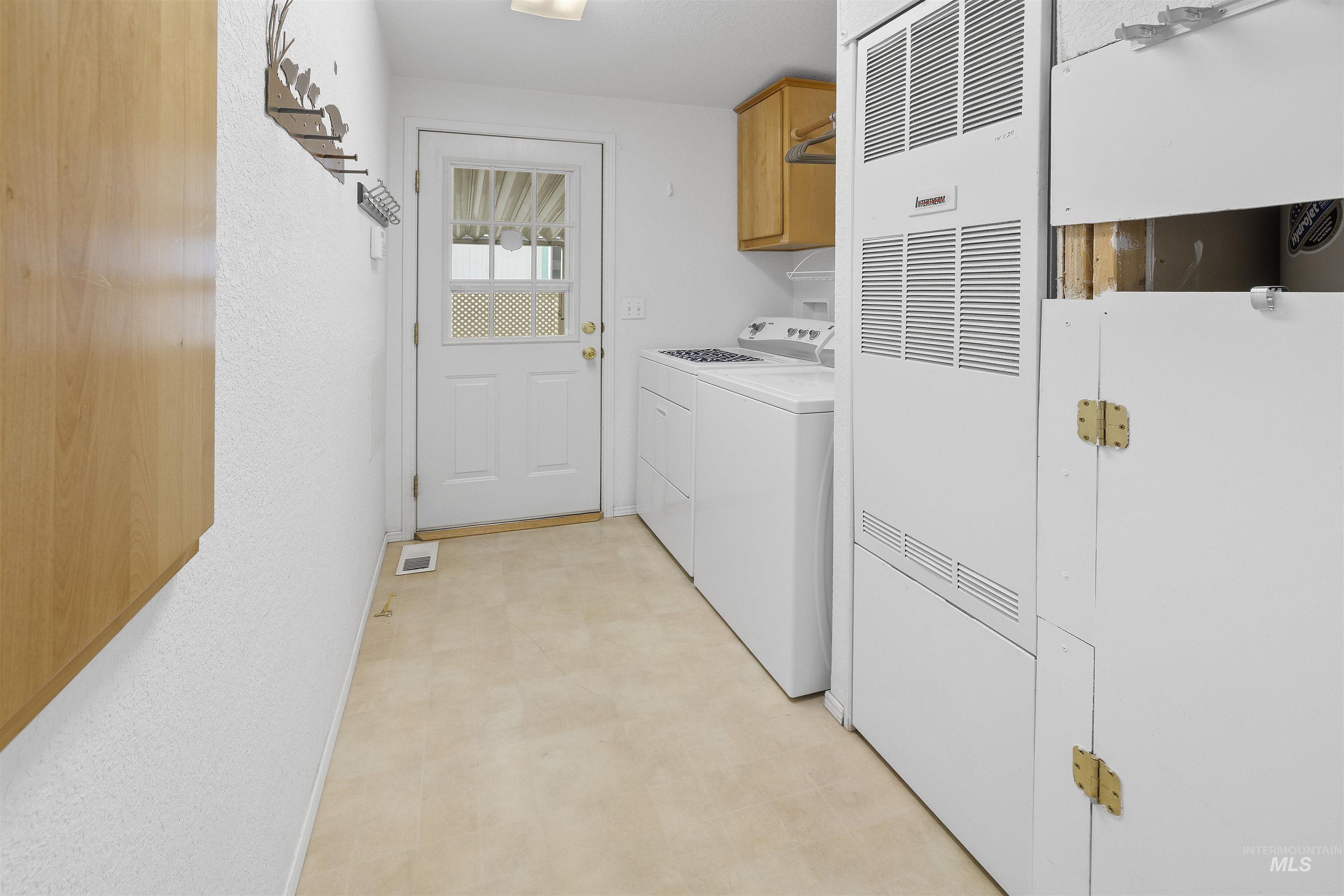 3610 15th Street, Lewiston, Idaho 83501, 3 Bedrooms, 2 Bathrooms, Residential For Sale, Price $155,000, 99001403