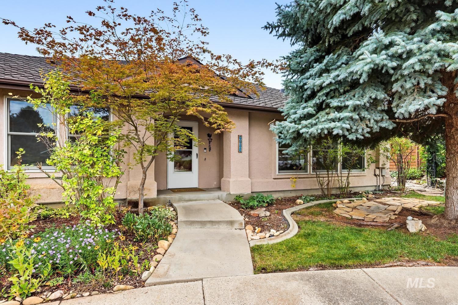 4854 Lakeview Place, Garden City, Idaho 83714, 3 Bedrooms, 2 Bathrooms, Residential For Sale, Price $475,000,MLS 99001404
