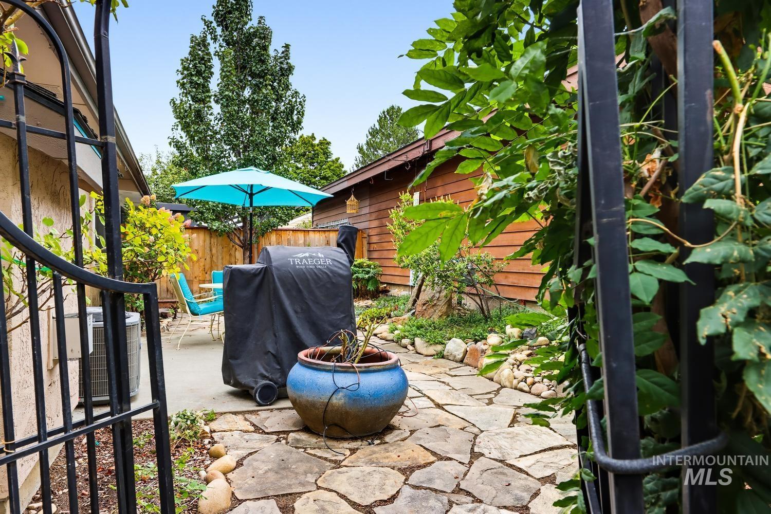 4854 Lakeview Place, Garden City, Idaho 83714, 3 Bedrooms, 2 Bathrooms, Residential For Sale, Price $475,000,MLS 99001404
