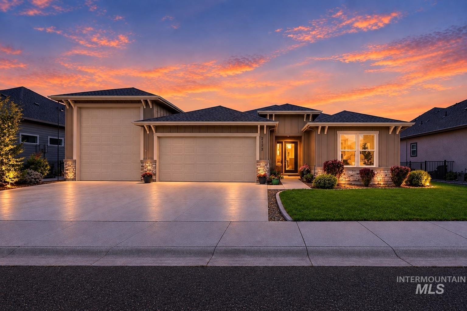 2172 N Fire Opal Ave, Kuna, Idaho 83634, 3 Bedrooms, 2 Bathrooms, Residential For Sale, Price $634,900,MLS 99001405