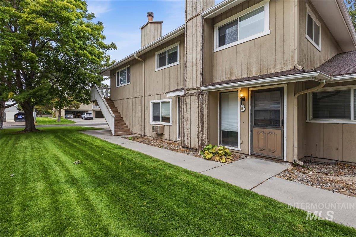 759 Meadows Dr #3, Twin Falls, Idaho 83301, 2 Bedrooms, 1.5 Bathrooms, Residential For Sale, Price $209,900, 99001406