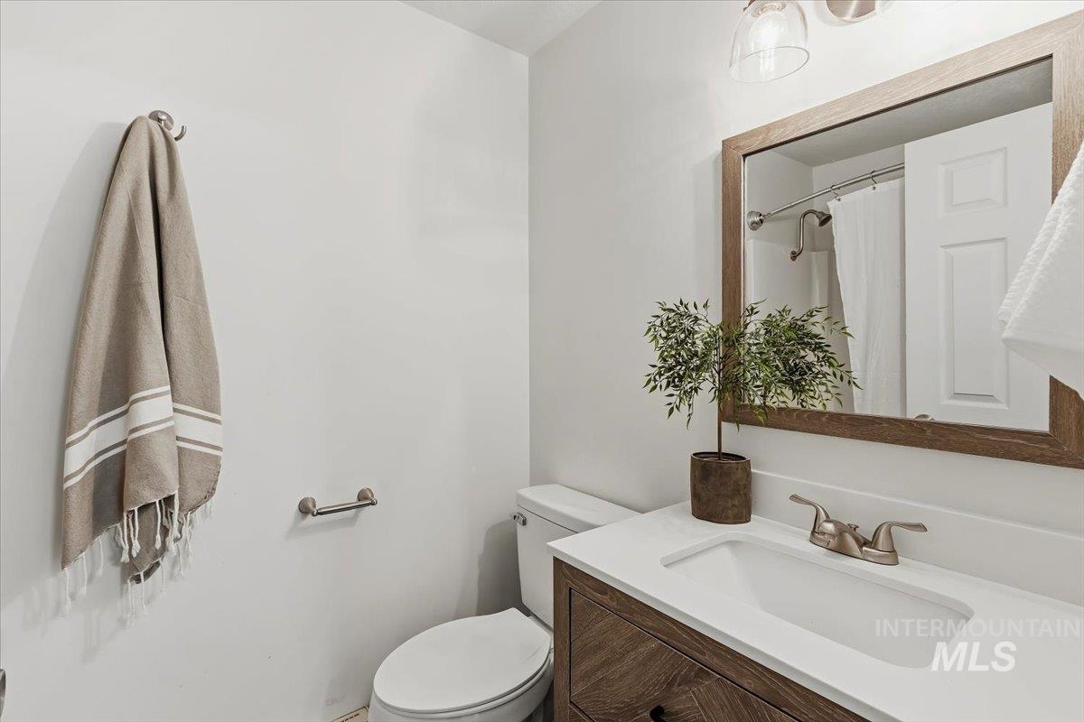759 Meadows Dr #3, Twin Falls, Idaho 83301, 2 Bedrooms, 1.5 Bathrooms, Residential For Sale, Price $209,900, 99001406