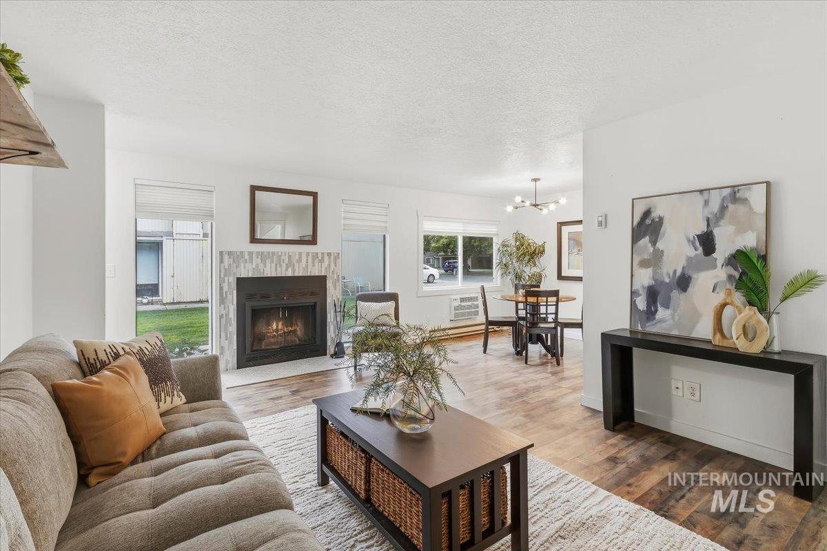 759 Meadows Dr #3, Twin Falls, Idaho 83301, 2 Bedrooms, 1.5 Bathrooms, Residential For Sale, Price $209,900, 99001406