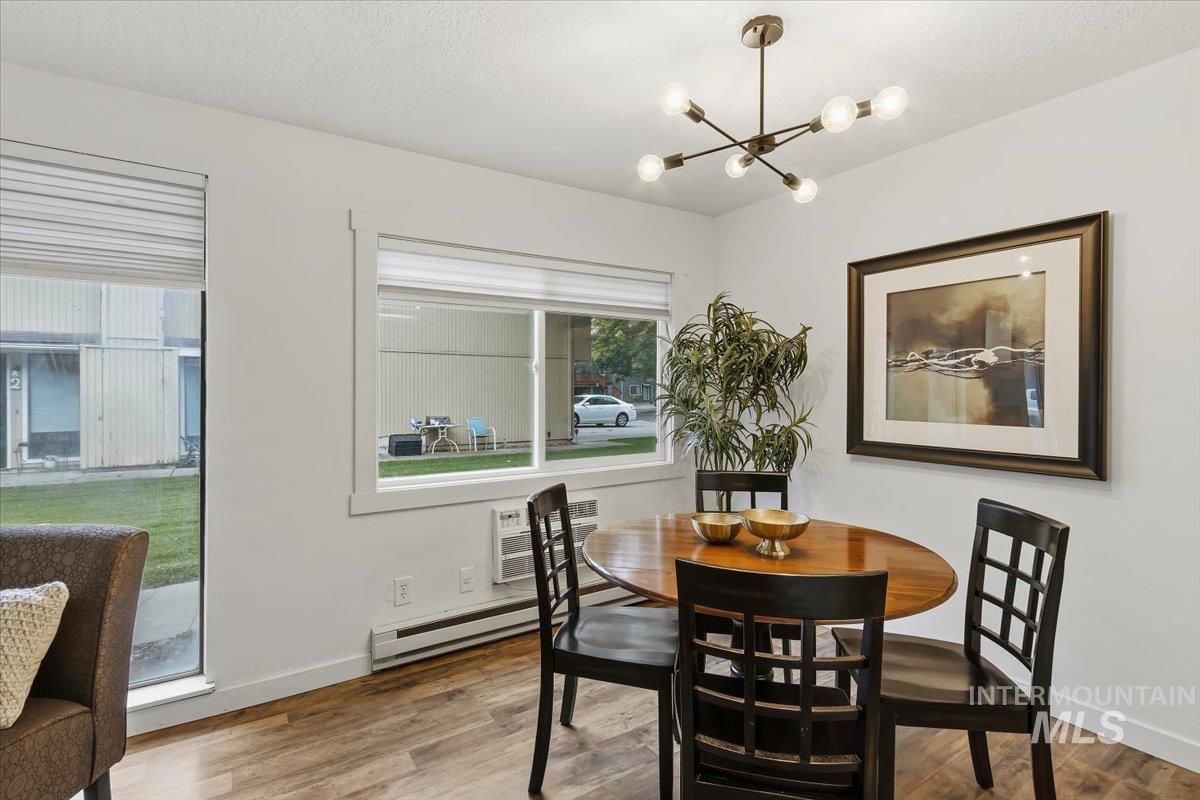 759 Meadows Dr #3, Twin Falls, Idaho 83301, 2 Bedrooms, 1.5 Bathrooms, Residential For Sale, Price $209,900, 99001406