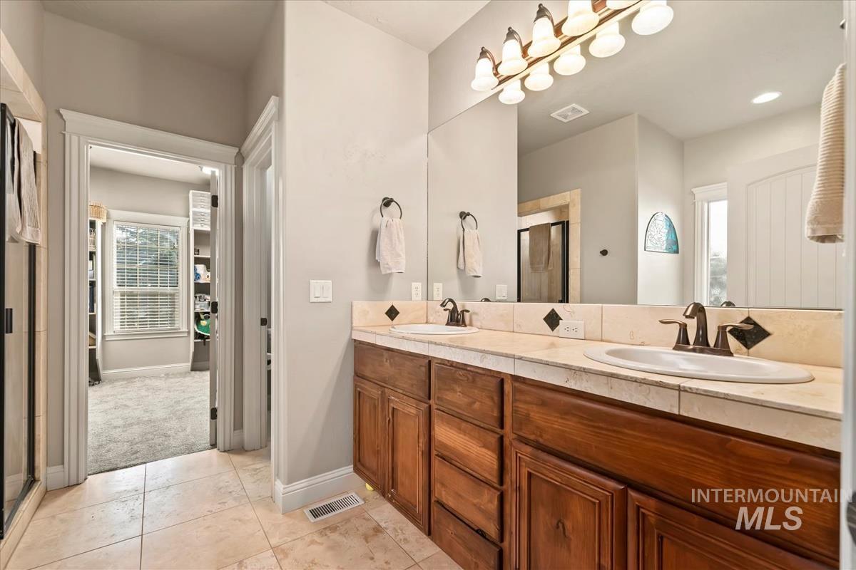 5897 N Maximus Way, Meridian, Idaho 83646, 5 Bedrooms, 2.5 Bathrooms, Residential For Sale, Price $800,000, 99001408
