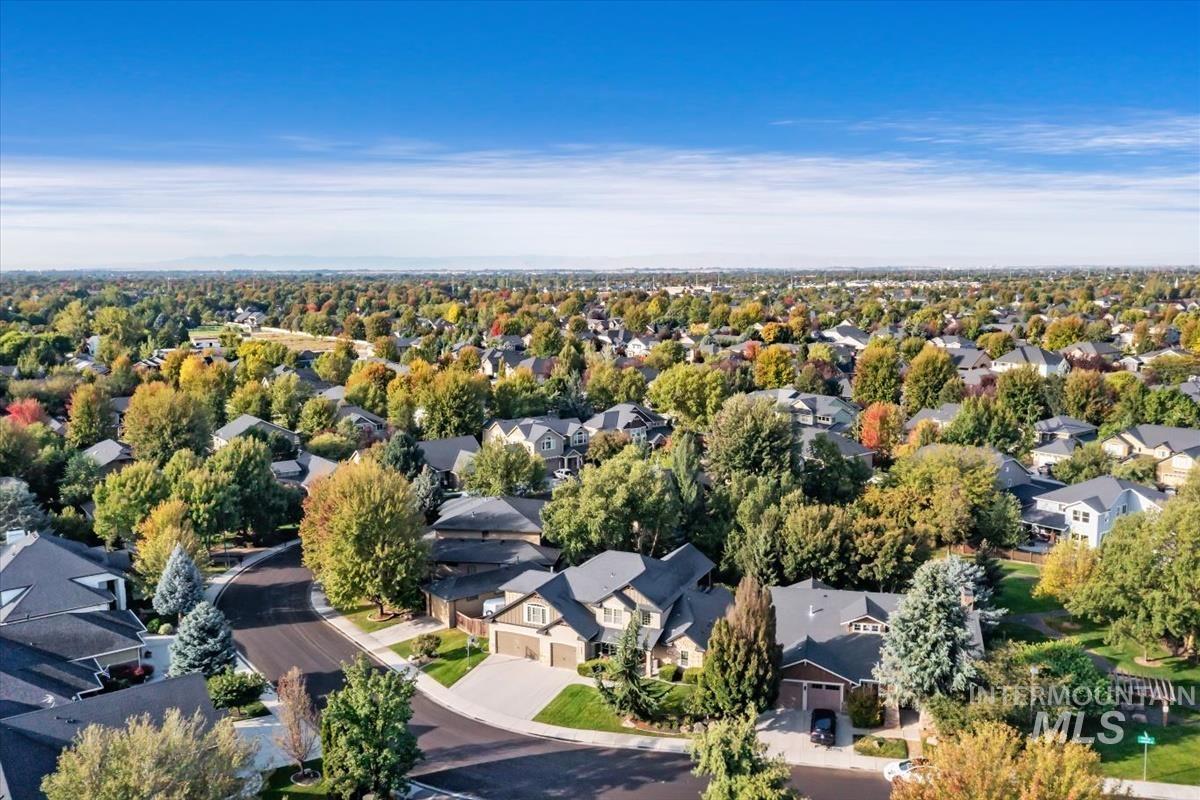 5897 N Maximus Way, Meridian, Idaho 83646, 5 Bedrooms, 2.5 Bathrooms, Residential For Sale, Price $800,000, 99001408