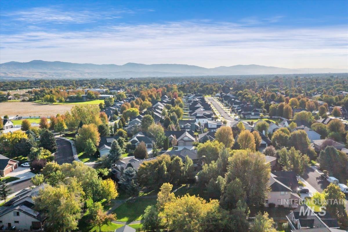 5897 N Maximus Way, Meridian, Idaho 83646, 5 Bedrooms, 2.5 Bathrooms, Residential For Sale, Price $800,000, 99001408