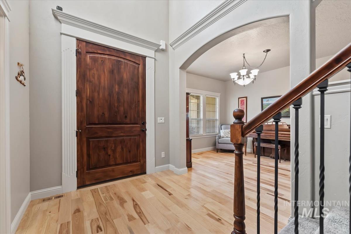 5897 N Maximus Way, Meridian, Idaho 83646, 5 Bedrooms, 2.5 Bathrooms, Residential For Sale, Price $800,000, 99001408