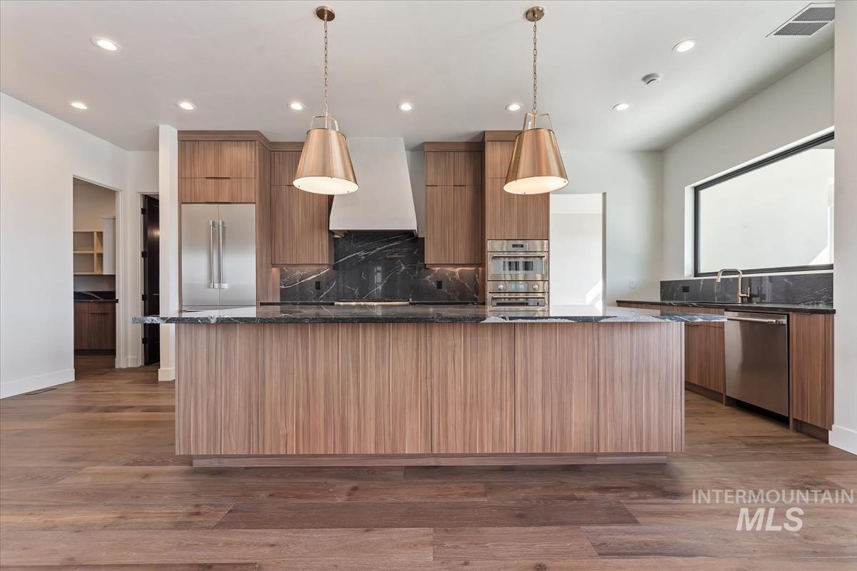 531 Midpoint Ave, Middleton, Idaho 83544, 4 Bedrooms, 3.5 Bathrooms, Residential For Sale, Price $1,349,900, 99001410