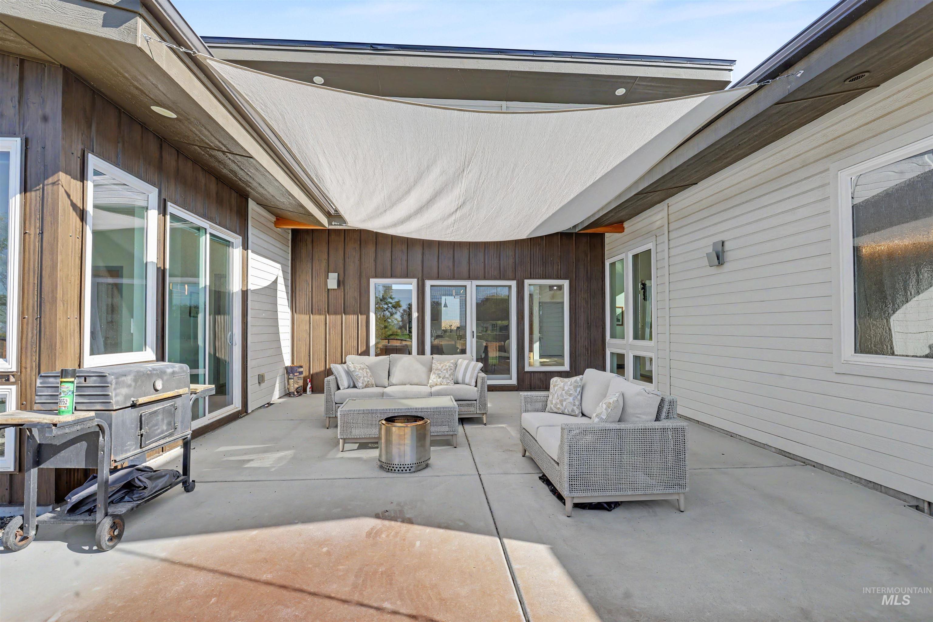 6657 S Whitley, Fruitland, Idaho 83619, 4 Bedrooms, 2 Bathrooms, Residential For Sale, Price $825,000, 99001411