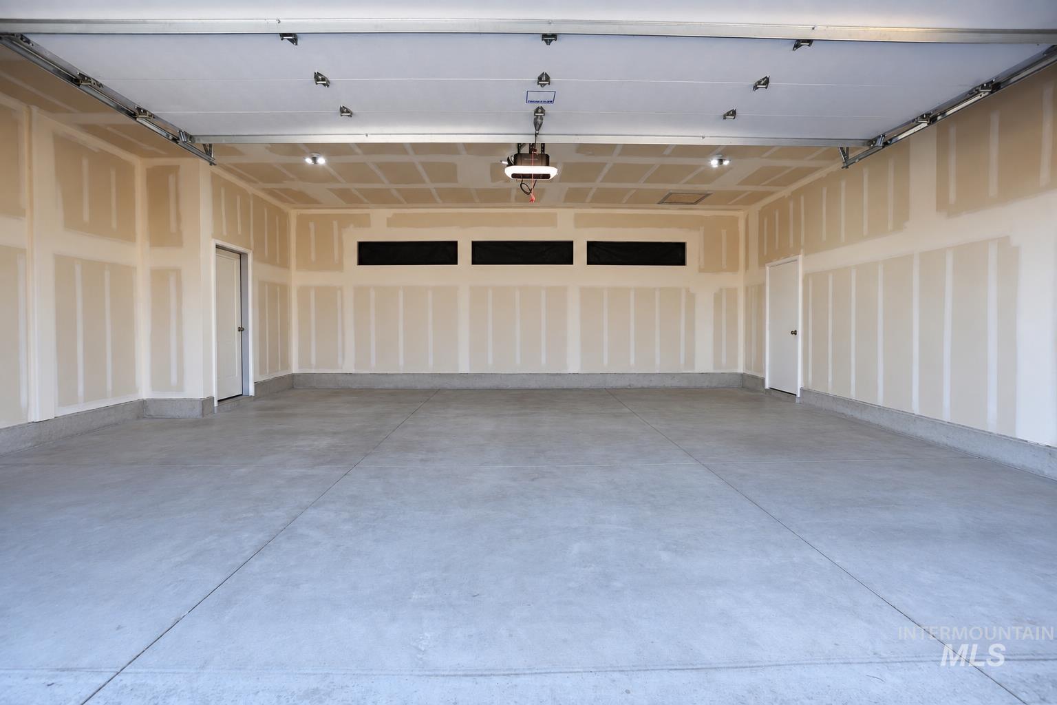 6657 S Whitley, Fruitland, Idaho 83619, 4 Bedrooms, 2 Bathrooms, Residential For Sale, Price $825,000, 99001411