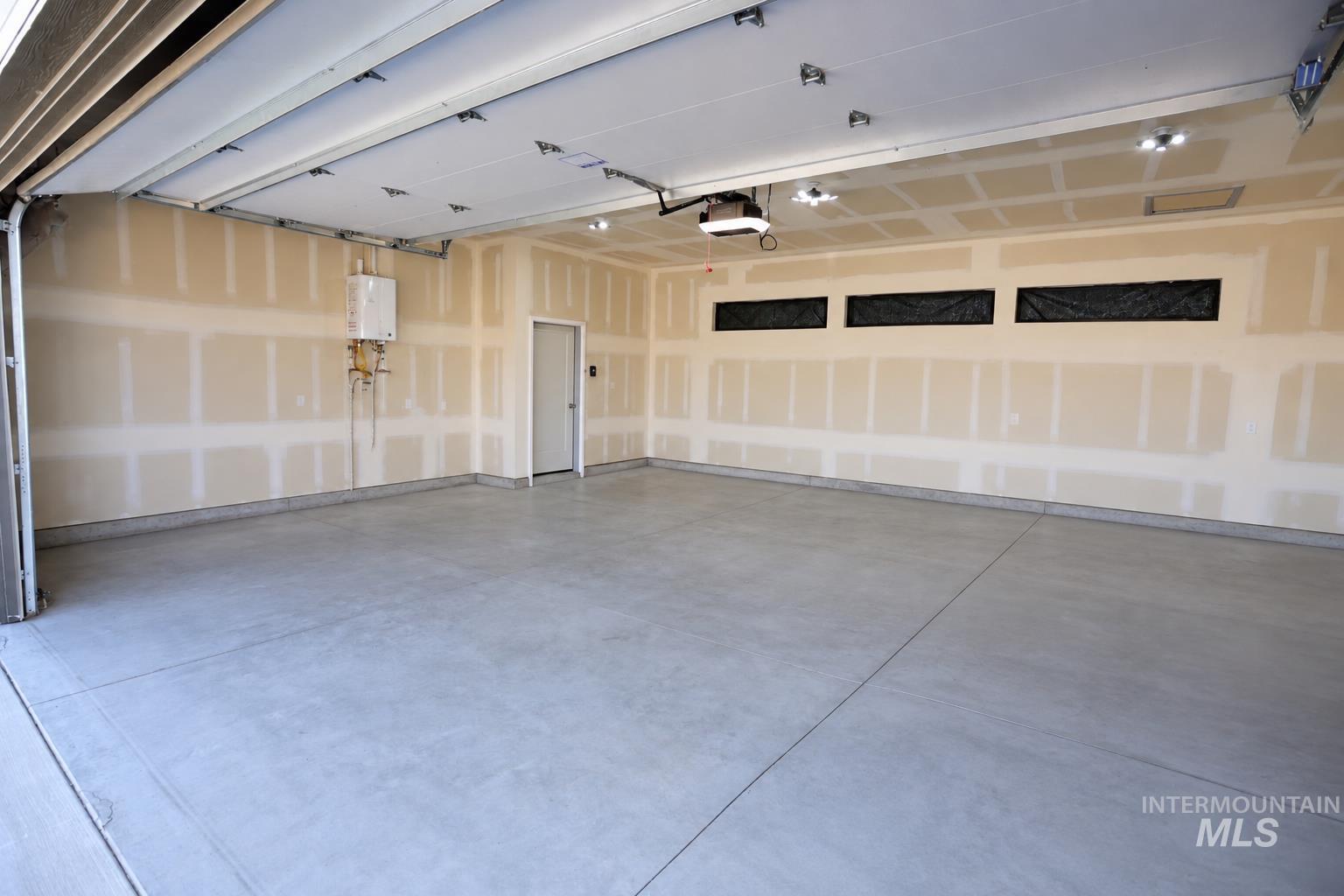 6657 S Whitley, Fruitland, Idaho 83619, 4 Bedrooms, 2 Bathrooms, Residential For Sale, Price $825,000, 99001411