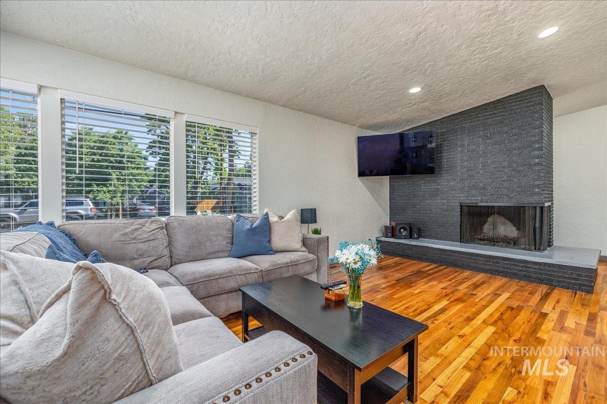 4301 W Camas St, Boise, Idaho 83705, 4 Bedrooms, 2 Bathrooms, Residential For Sale, Price $499,900,MLS 99001416