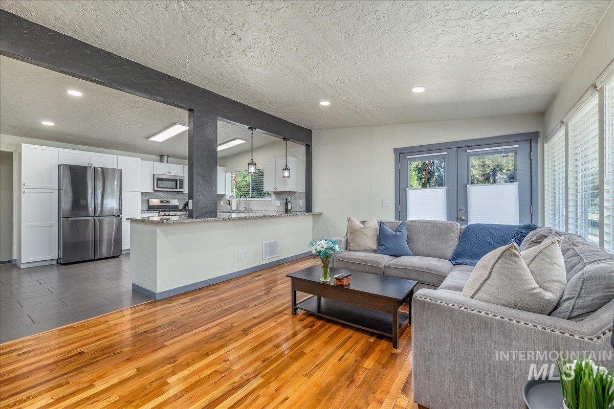 4301 W Camas St, Boise, Idaho 83705, 4 Bedrooms, 2 Bathrooms, Residential For Sale, Price $499,900,MLS 99001416