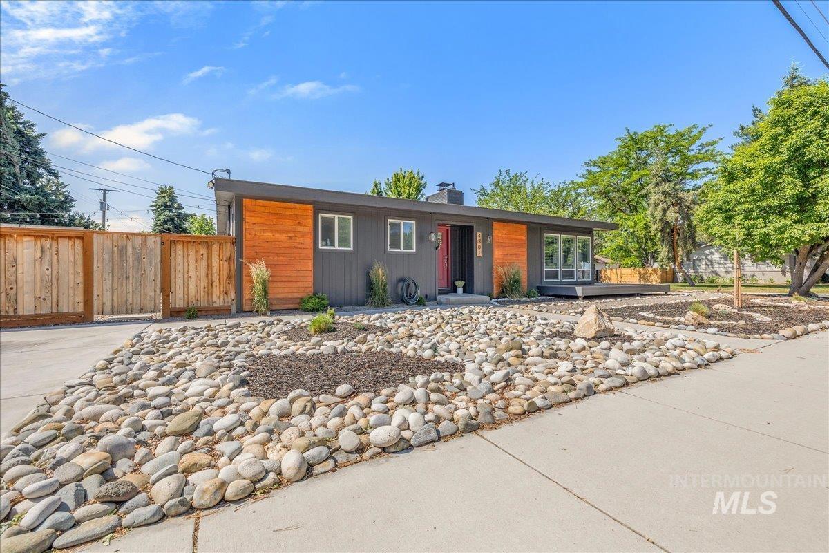 4301 W Camas St, Boise, Idaho 83705, 4 Bedrooms, 2 Bathrooms, Residential For Sale, Price $499,900,MLS 99001416