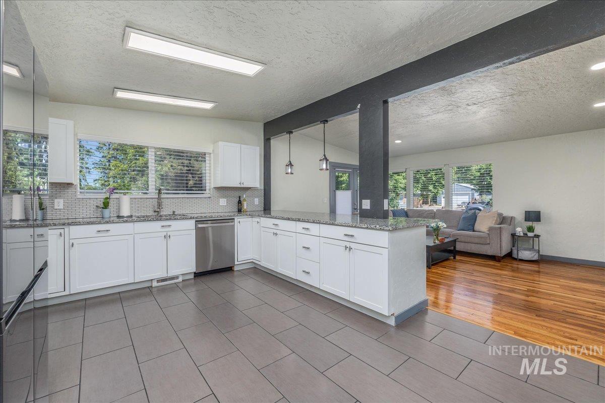 4301 W Camas St, Boise, Idaho 83705, 4 Bedrooms, 2 Bathrooms, Residential For Sale, Price $499,900,MLS 99001416