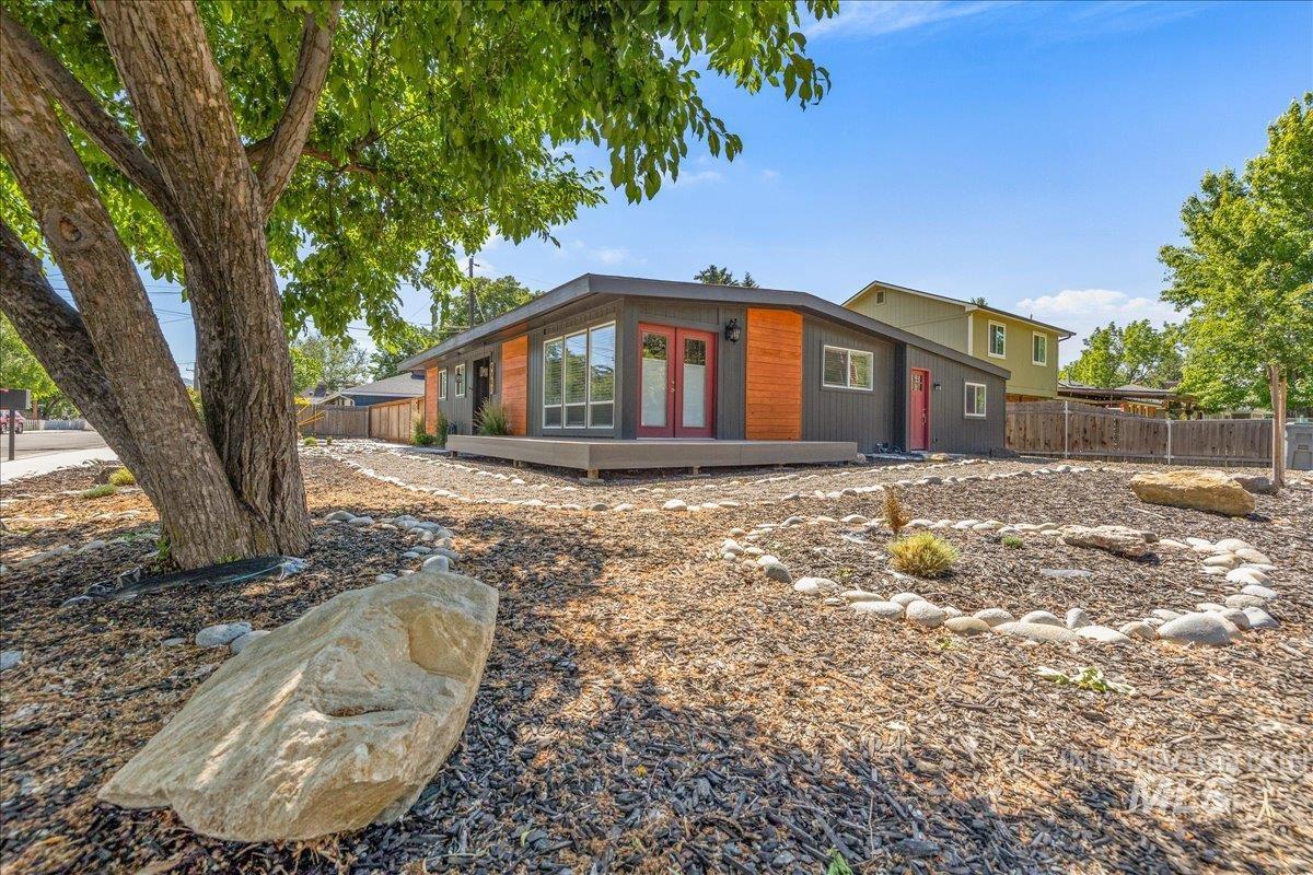 4301 W Camas St, Boise, Idaho 83705, 4 Bedrooms, 2 Bathrooms, Residential For Sale, Price $499,900,MLS 99001416