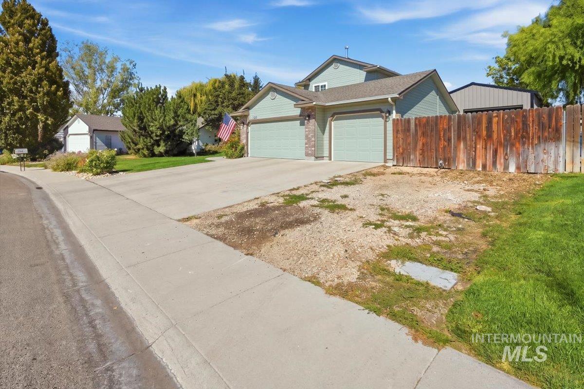 7515 E Nottingham, Nampa, Idaho 83687, 4 Bedrooms, 3 Bathrooms, Residential For Sale, Price $505,000,MLS 99001419