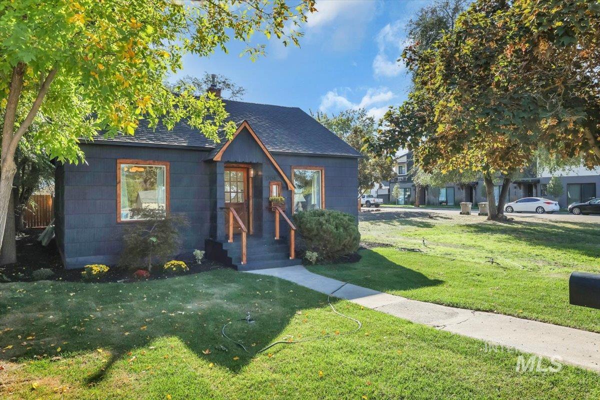 1704 N 31st St, Boise, Idaho 83703, 3 Bedrooms, 1 Bathroom, Residential For Sale, Price $564,900,MLS 99001420