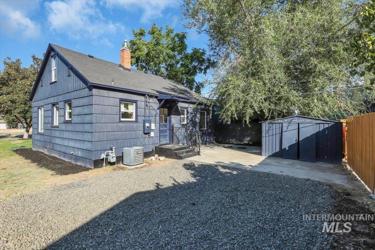 1704 N 31st St, Boise, Idaho 83703, 3 Bedrooms, 1 Bathroom, Residential For Sale, Price $564,900,MLS 99001420