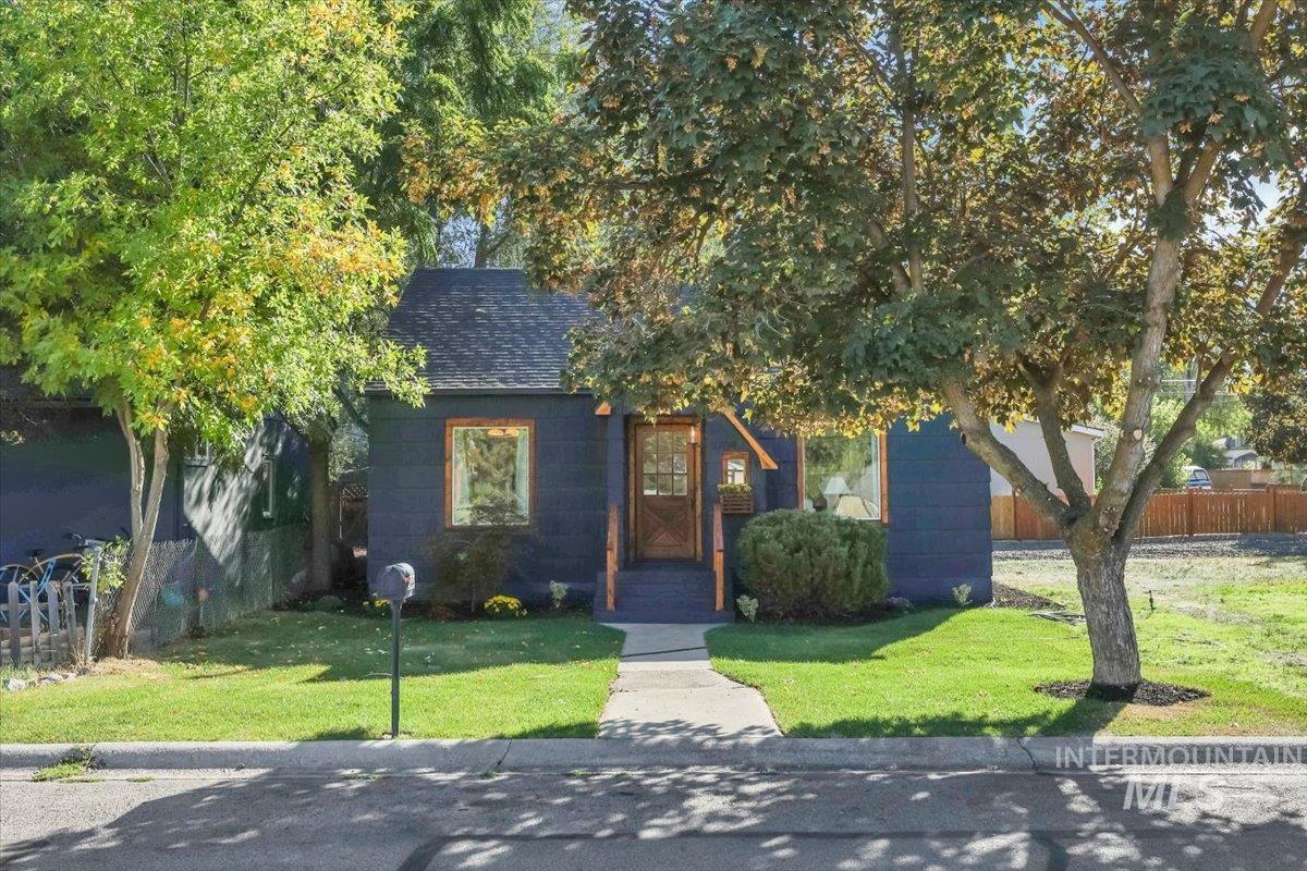 1704 N 31st St, Boise, Idaho 83703, 3 Bedrooms, 1 Bathroom, Residential For Sale, Price $564,900,MLS 99001420
