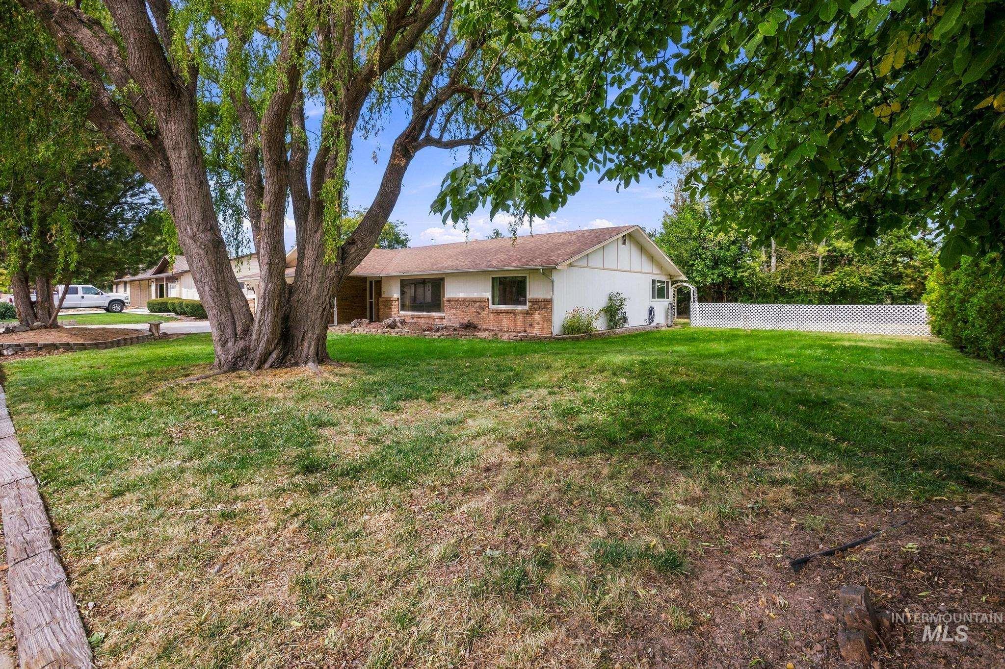 212 Hilldrop St, Caldwell, Idaho 83605, 3 Bedrooms, 2 Bathrooms, Residential For Sale, Price $449,900, 99001421